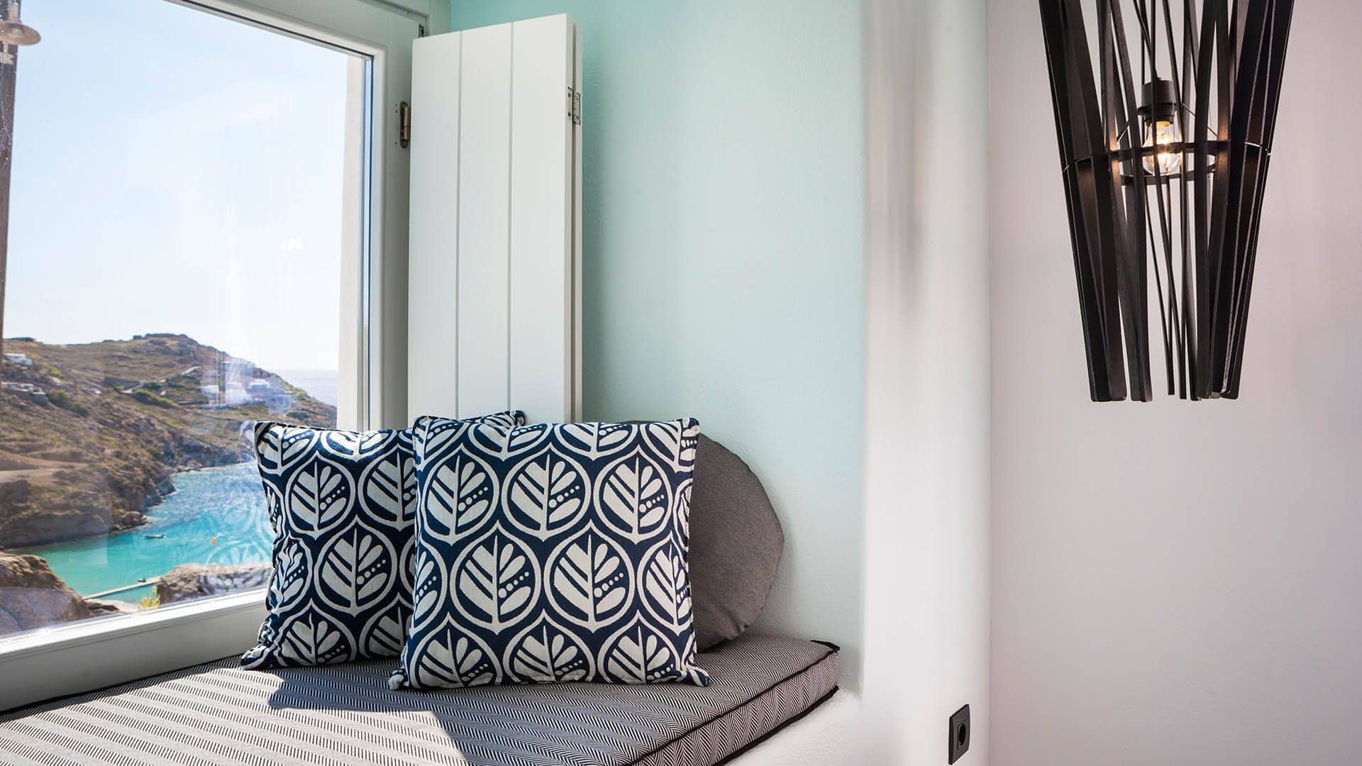 LYO Boutique Hotel Mykonos - Aegean Honeymoon Sea View Suite with Jetted Tub